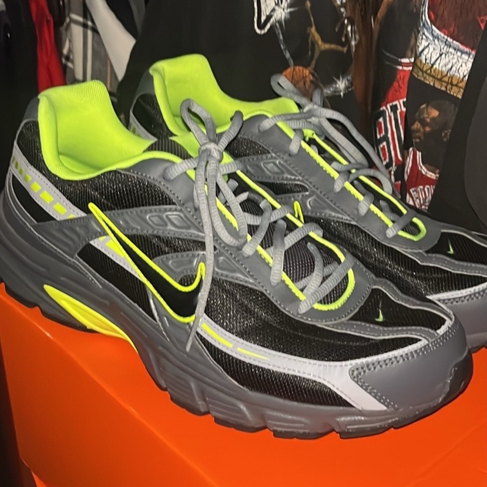 Nike Gray & Neon Yellow Mesh Running Sneakers
